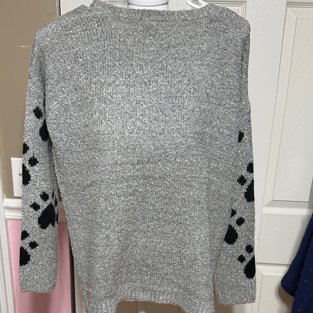 Poof! Grey with Black Cat sweater. Very soft. Perfect for Valentine’s Day NWT - Picture 4 of 5